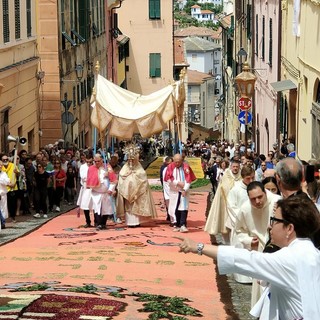 Appunti di storia. Corpus Domini e Infiorate, aspetti creativi e devozionali in Riviera