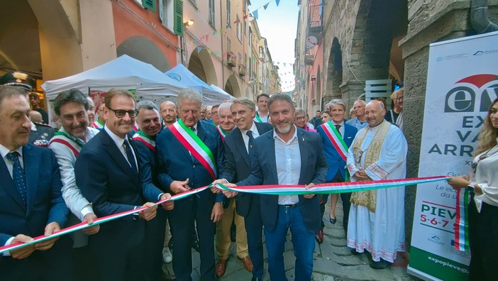 Via all’Expo Valle Arroscia 2025: al centro sostenibilità e rilancio del territorio (video) Via all’Expo Valle Arroscia 2025: al centro sostenibilità e rilancio del territorio (video)
