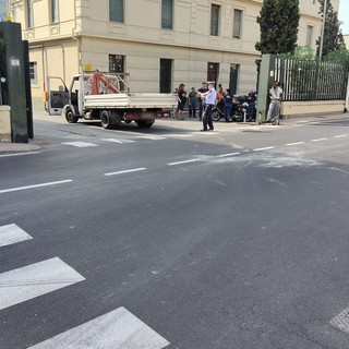 Imperia, incidente in via Garessio: giovane trasportato al 'Santa Corona' di Pietra Ligure (foto)