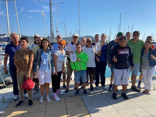 I ragazzi dell'Anffas di Imperia in barca a vela grazie a Rotary e Handarpermare (foto)