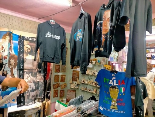 Chiude a fine mese lo storico Bazar Rino di via Caboto a Porto Maurizio Chiude a fine mese lo storico Bazar Rino di via Caboto a Porto Maurizio