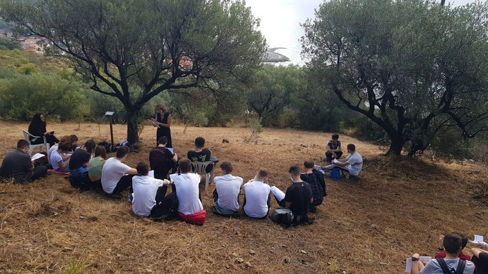 Imperia, studenti del 'Ruffini' già impegnati all'Uliveto sperimentale di Garbella Imperia, studenti del 'Ruffini' già impegnati all'Uliveto sperimentale di Garbella