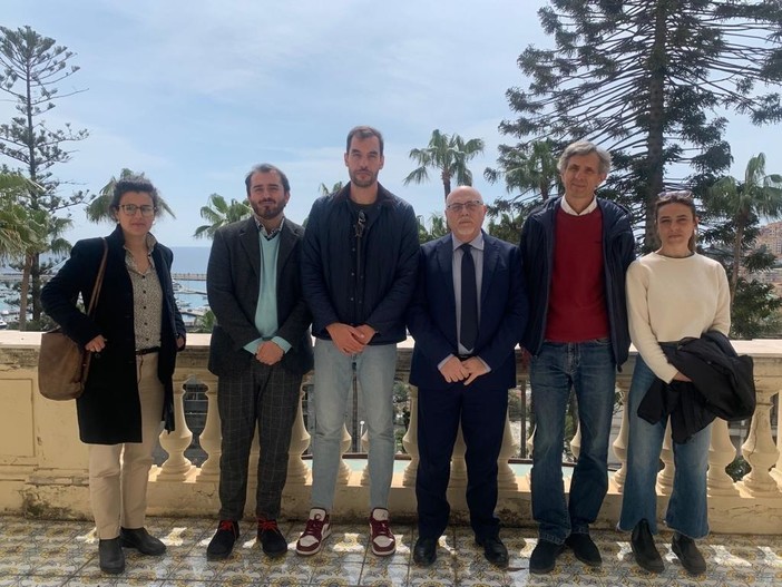 Ventimiglia: i Punti di Accoglienza Diffusa (PAD) come soluzione assistenziale per i migranti in transito nella città Ventimiglia: i Punti di Accoglienza Diffusa (PAD) come soluzione assistenziale per i migranti in transito nella città