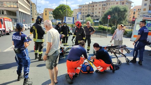 Imperia, incidente in via Don Abbo il Santo: 60enne trasportato in ospedale (foto)