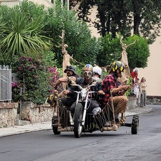 Torna Imperiapolis, la corsa folle dei carretti è pronta ad infiammare l’estate Torna Imperiapolis, la corsa folle dei carretti è pronta ad infiammare l’estate