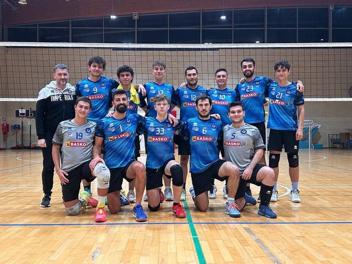 Imperia Volley, luci e ombre: il derby di Diano va alle “grandi”. Al Palasport i ragazzi rialzano la testa