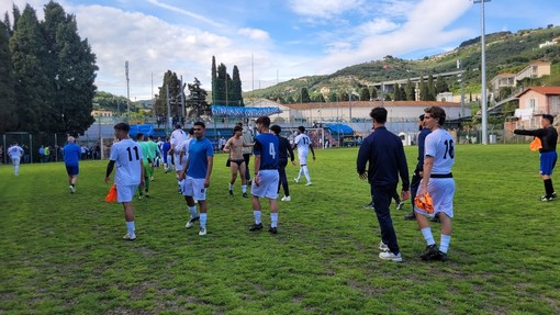 "Non lasciate morire l’Imperia", il grido d’amore dei genitori per la loro squadra del cuore "Non lasciate morire l’Imperia", il grido d’amore dei genitori per la loro squadra del cuore