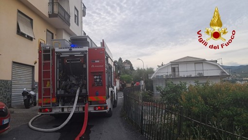 Imperia, incendio in un'abitazione in via degli Agrumi