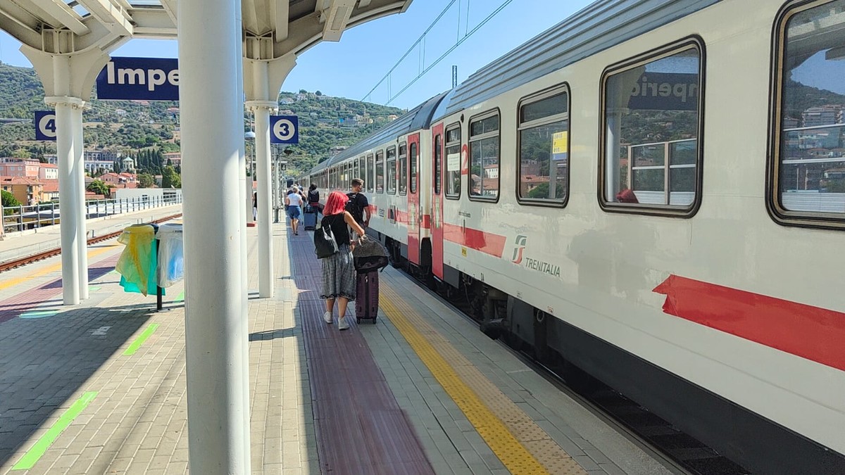 Lavori sulla ferrovia a Genova, modifiche alla circolazione dei treni