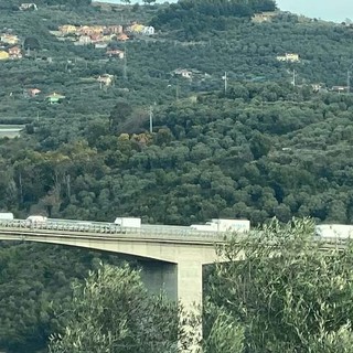 Incidente sull’A10 tra Imperia Ovest e Arma di Taggia: due feriti Incidente sull’A10 tra Imperia Ovest e Arma di Taggia: due feriti