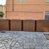 Carrellati a fianco della scuola di piazza Calvi, la polemica non era “sciocca” Carrellati a fianco della scuola di piazza Calvi, la polemica non era “sciocca”