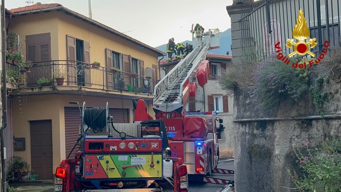 FOTONOTIZIA. Incendio camino a Cosio d’Arroscia: fiamme spente dai Vigili del Fuoco FOTONOTIZIA. Incendio camino a Cosio d’Arroscia: fiamme spente dai Vigili del Fuoco