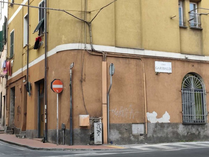 ACCADDE OGGI, 16 LUGLIO 1988. Il Comune “spegne” il semaforo in fondo a via Cascione: automobilisti soddisfatti ACCADDE OGGI, 16 LUGLIO 1988. Il Comune “spegne” il semaforo in fondo a via Cascione: automobilisti soddisfatti