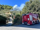 Incendio boschivo a Diano Calderina: fiamme in espansione Incendio boschivo a Diano Calderina: fiamme in espansione