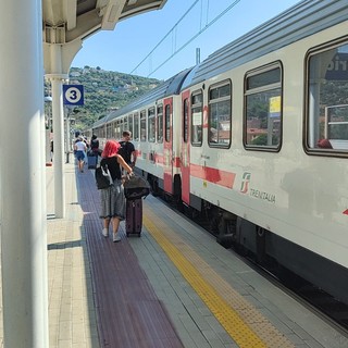 Da domani, undici collegamenti ferroviari in più tra le località Liguri e la Lombardia