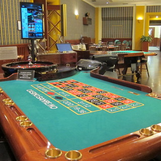 Casinò 'reali' ed on line: quanto è difficile rimanere a galla, si punta sulla qualità ma dal web la concorrenza è infinita Casinò 'reali' ed on line: quanto è difficile rimanere a galla, si punta sulla qualità ma dal web la concorrenza è infinita