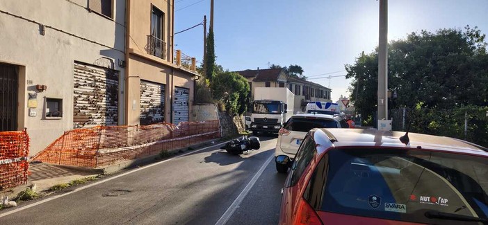 Incidente, scooter a terra in via Airenti a Caramagna Incidente, scooter a terra in via Airenti a Caramagna