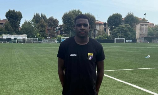 Calcio, Serie D. L’Imperia perde ancora pezzi: via anche Benjamin Idaro Calcio, Serie D. L’Imperia perde ancora pezzi: via anche Benjamin Idaro