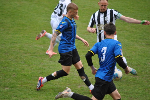 Busato in azione (Foto Fantomas) Busato in azione (Foto Fantomas)