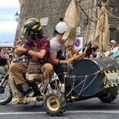Imperiapolis, gara di carretti originali e privi di motore a Imperia Imperiapolis, gara di carretti originali e privi di motore a Imperia