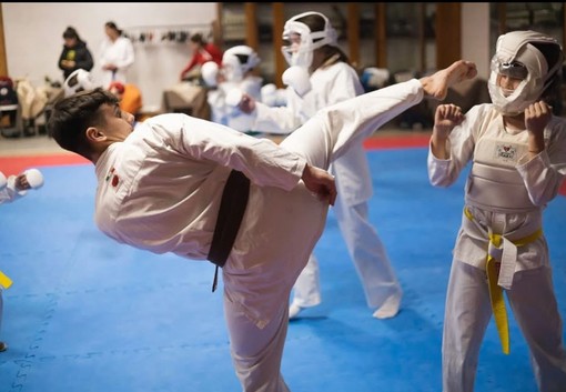 Il karate  infiamma Imperia: spettacolo al campionato regionale FESIK
