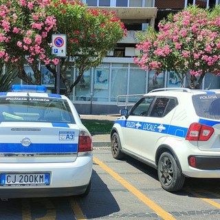 Diano Marina, abusi edilizi al Padel di via Cà Rossa: il Comune ordina la demolizione delle opere Diano Marina, abusi edilizi al Padel di via Cà Rossa: il Comune ordina la demolizione delle opere