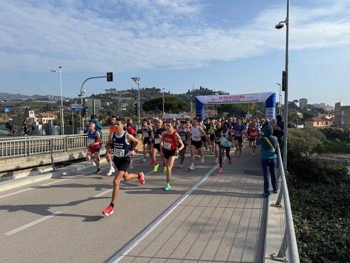 La 5 km del Marathon Club porta in pista campioni e appassionati: sfida sul percorso veloce della ciclabile La 5 km del Marathon Club porta in pista campioni e appassionati: sfida sul percorso veloce della ciclabile