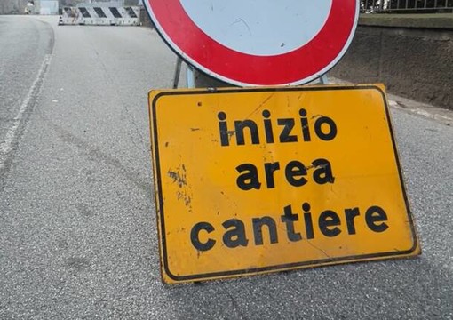 Strada comunale di Piaggia chiusa al traffico per la messa in sicurezza dei versanti sopra il rio Bavera