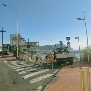 “Fateci usare la corsia della navetta sulla Ciclabile”,  la provocazione dei tassisti imperiesi esasperati dal traffico