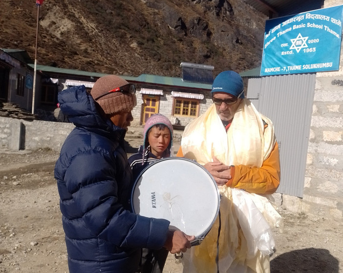 LA STORIA/  Lorenzo Gariano è tornato in Nepal per aiutare i bambini di Thame