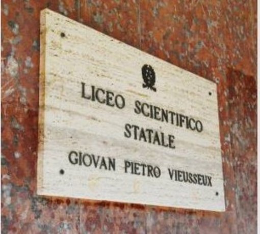 5 FEBBRAIO 1982. Imperia, corso di educazione sessuale riservato agli studenti del liceo