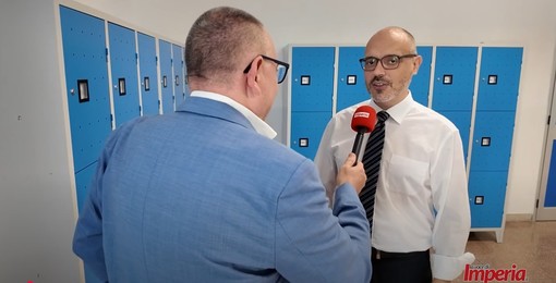 Niente più telefonini in classe: il 'Ruffini' di Imperia apre l’anno scolastico con il nuovo regolamento (video) Niente più telefonini in classe: il 'Ruffini' di Imperia apre l’anno scolastico con il nuovo regolamento (video)