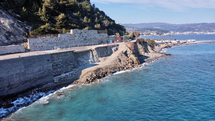 A Diano Marina partono i lavori per mettere in sicurezza il versante sopra l’Incompiuta