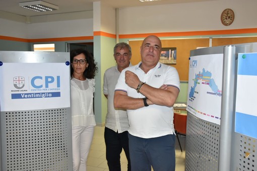 Via alla ristrutturazione dei Centri per l'Impiego in Liguria: il primo cantiere consegnato a Ventimiglia (Foto e video) Via alla ristrutturazione dei Centri per l'Impiego in Liguria: il primo cantiere consegnato a Ventimiglia (Foto e video)