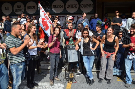 Ventimiglia: Ioculano sulla manifestazione del 14 luglio "Abbiamo dato loro fin troppo spazio, speriamo solo che tutto fili liscio" Ventimiglia: Ioculano sulla manifestazione del 14 luglio "Abbiamo dato loro fin troppo spazio, speriamo solo che tutto fili liscio"