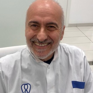 Stanco della solita dentiera da comodino?  Approfitta della promozione “Toronto in un giorno” della NewDental di Imperia