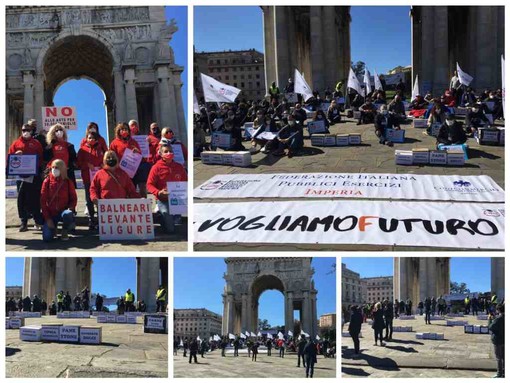 "Vogliamo futuro", gli operatori del turismo scendono in piazza a Genova: "Situazione drammatica, famiglie vivono condizione imbarazzante" (foto e video) "Vogliamo futuro", gli operatori del turismo scendono in piazza a Genova: "Situazione drammatica, famiglie vivono condizione imbarazzante" (foto e video)