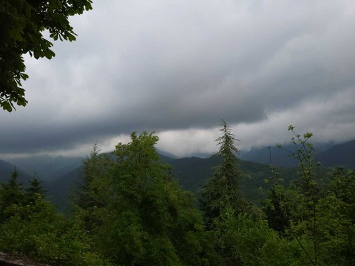 ARPAL. Vento fino a oltre 90 km/h, nel pomeriggio arrivano i temporali sulla Liguria ARPAL. Vento fino a oltre 90 km/h, nel pomeriggio arrivano i temporali sulla Liguria