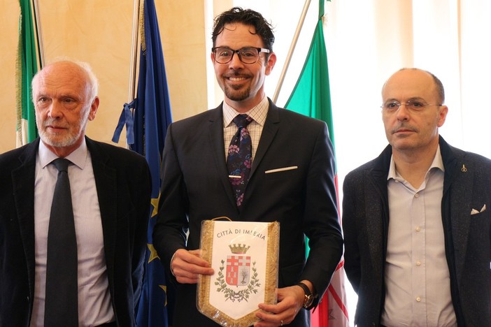 A Imperia la prima nazionale dell'opera corale 'Septem Ultima Verba' del Maestro statunitense Michael John Trotta (Foto e Video)