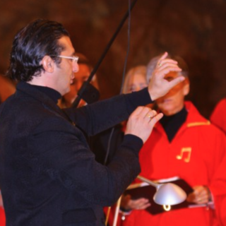 Concerto benefico di Natale del Coro di Andora diretto maestro Massimiliano Viapiano con canzoni a tema natalizio e Gospel