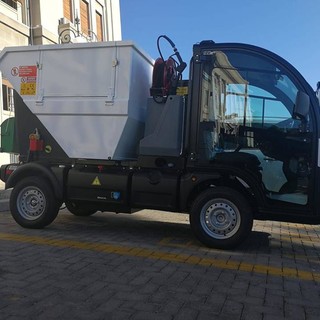 Imperia: dopo il passaggio da Teknoservice a De Vizia i dipendenti stanno ancora aspettando il Tfr Imperia: dopo il passaggio da Teknoservice a De Vizia i dipendenti stanno ancora aspettando il Tfr