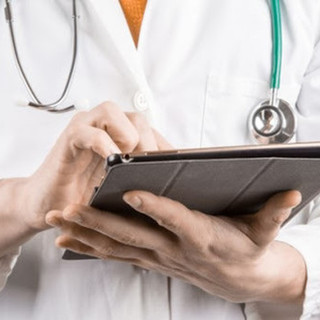 AAA cercasi medici libero professionisti AAA cercasi medici libero professionisti