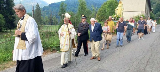 Il cardinale Giuseppe Versaldi celebra la festa della Madonna della Neve a Nava