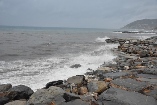 Maltempo e allerta gialla: piove debolmente sulla nostra provincia ma la perturbazione rimane, l'allerta potrebbe essere 'allungata'
