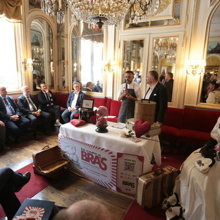 Matteo Baronetto è ambasciatore della salsiccia di Bra: presentata al "Del Cambio” la manifestazione Bra’s (Video) Matteo Baronetto è ambasciatore della salsiccia di Bra: presentata al "Del Cambio” la manifestazione Bra’s (Video)