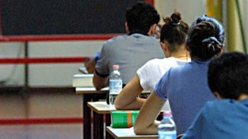 Al via gli esami di maturità. Si comincia con la prima prova scritta, quella di italiano