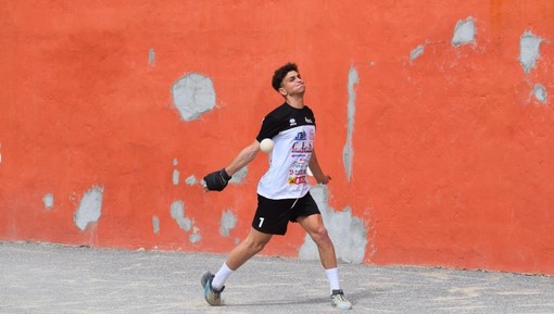 Balùn, Serie B. Amici del Castello, colpo di carattere a Neive