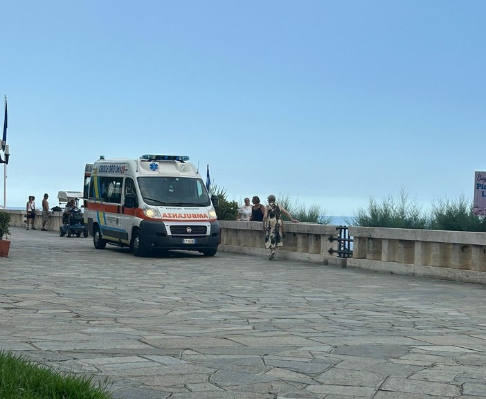Emergenza caldo, bagnante soccorsa a Imperia per malore in spiaggia