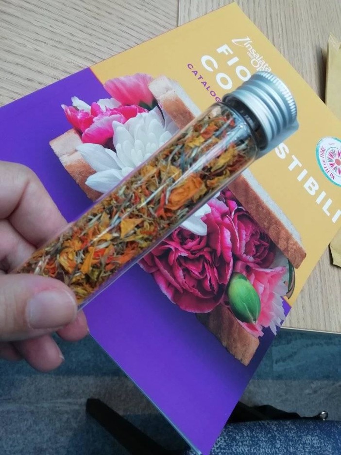 Metti un fiore nel piatto: una raffinata degustazione al Festival del giornalismo alimentare di Torino Metti un fiore nel piatto: una raffinata degustazione al Festival del giornalismo alimentare di Torino