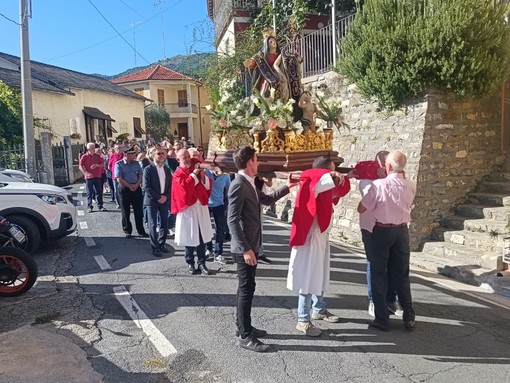Ad Aurigo la celebrazione in onore della Madonna Addolorata (foto) Ad Aurigo la celebrazione in onore della Madonna Addolorata (foto)